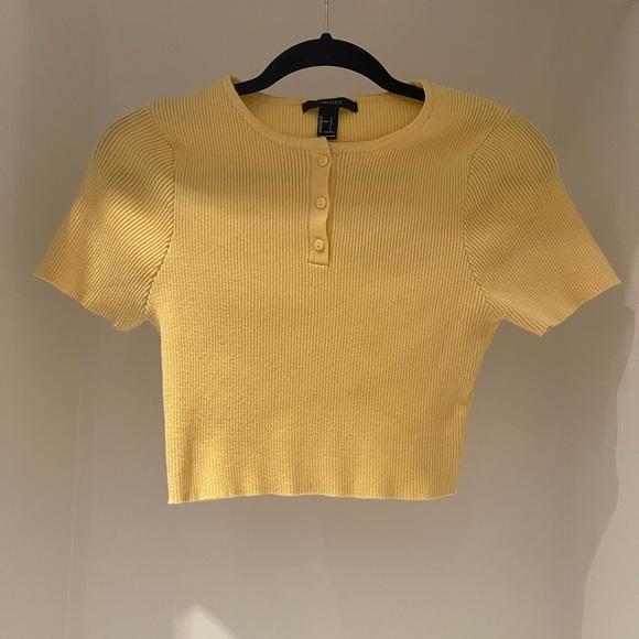 Forever 21 yellow button up crop top - Picture 1 of 3